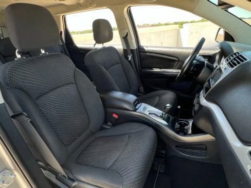 Used 2017 Dodge Journey SE w/ Flexible Seating Group image 69