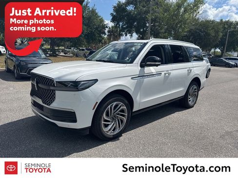 Used 2026 Lincoln Navigator Reserve AWD/4WD image 1