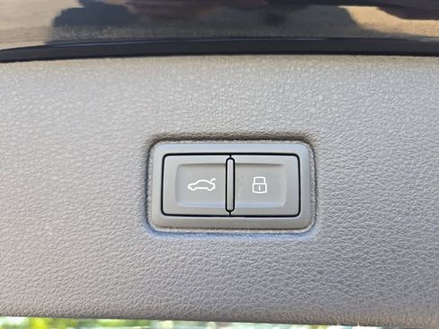 Used 2025 Audi Q7 3.0T Premium Plus w/ Premium Plus Package image 8