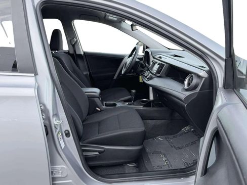 Used 2017 Toyota RAV4 LE w/ Carpet Mat Package image 12