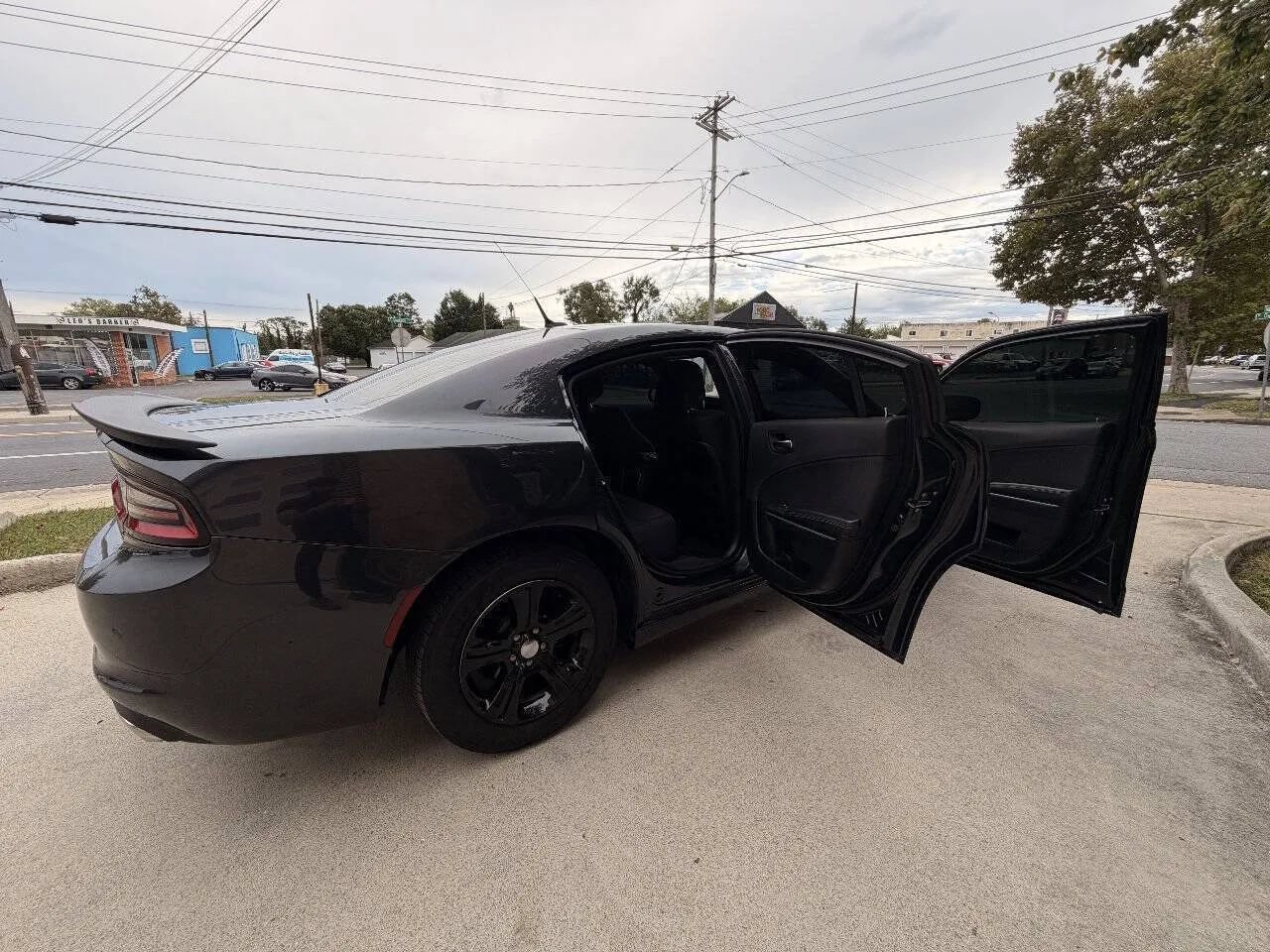 Used 2019 Dodge Charger SXT RWD image 24