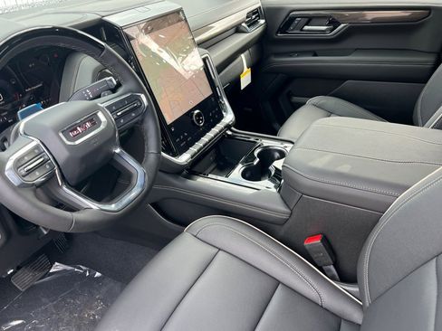 New 2026 GMC Yukon Elevation image 7