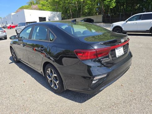 Used 2019 Kia Forte LXS FWD image 5