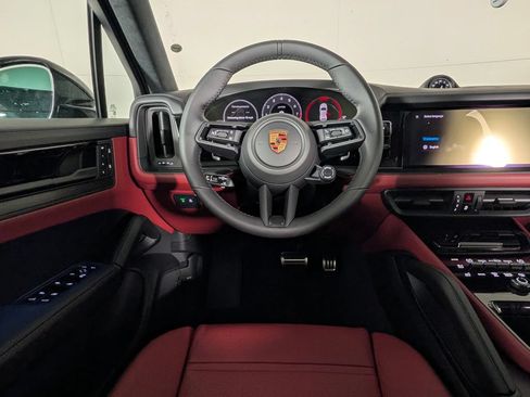 New 2026 Porsche Cayenne GTS AWD/4WD image 21