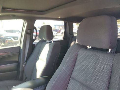 Used 2018 Jeep Grand Cherokee Laredo image 16