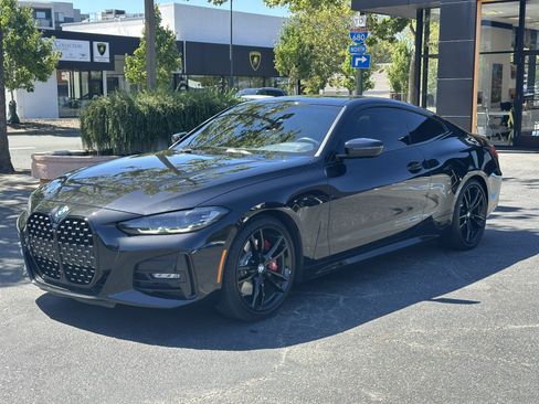 Used 2023 BMW 430i Coupe w/ M Sport Package RWD image 3