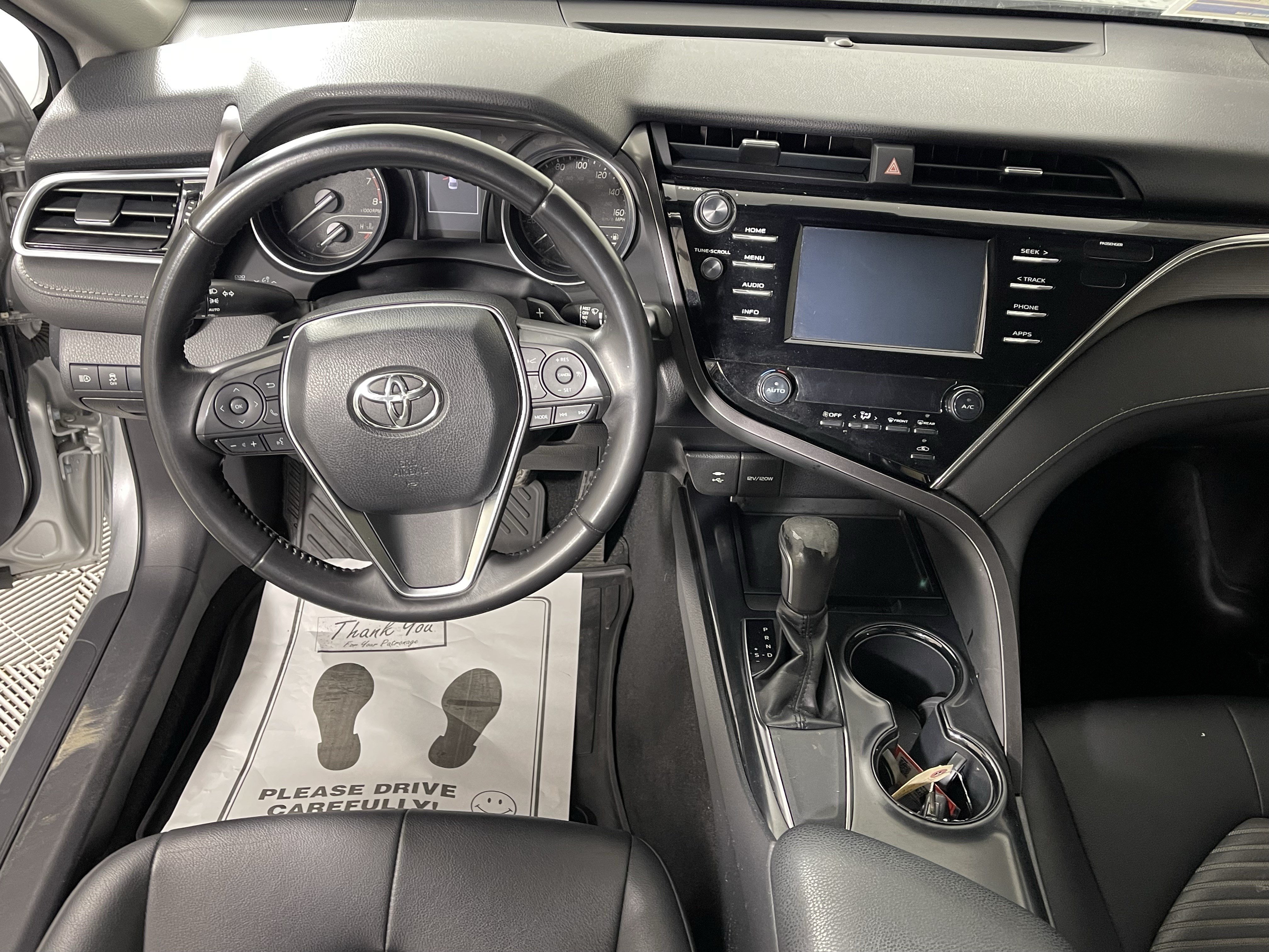 Used 2018 Toyota Camry SE FWD image 12
