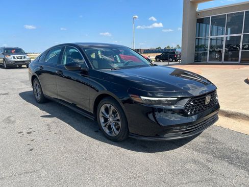 Used 2024 Honda Accord EX image 3