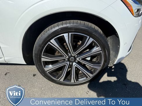Certified 2023 Volvo XC60 B5 Ultimate w/ Climate Package image 15