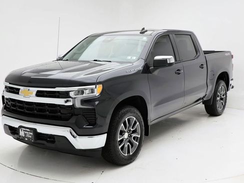 Used 2023 Chevrolet Silverado 1500 LT image 2