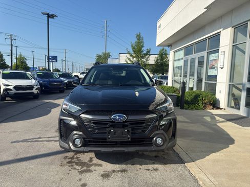 Used 2023 Subaru Outback Premium AWD/4WD image 8