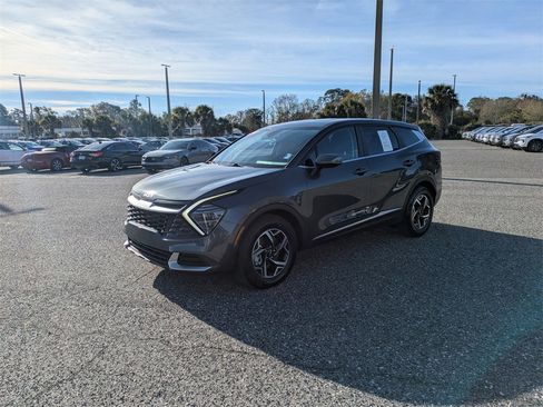 Used 2024 Kia Sportage LX image 7