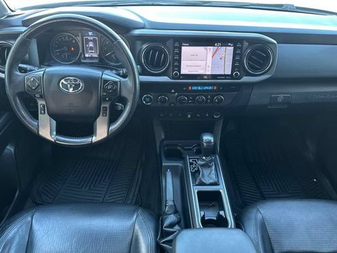 Used 2022 Toyota Tacoma TRD Off-Road w/ TRD Premium Off Road Package AWD/4WD image 14