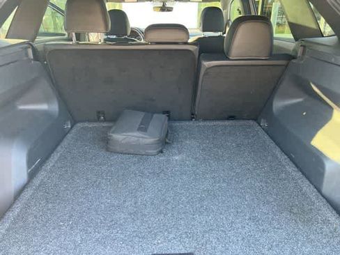 Used 2021 Volkswagen Atlas Cross Sport SE image 20