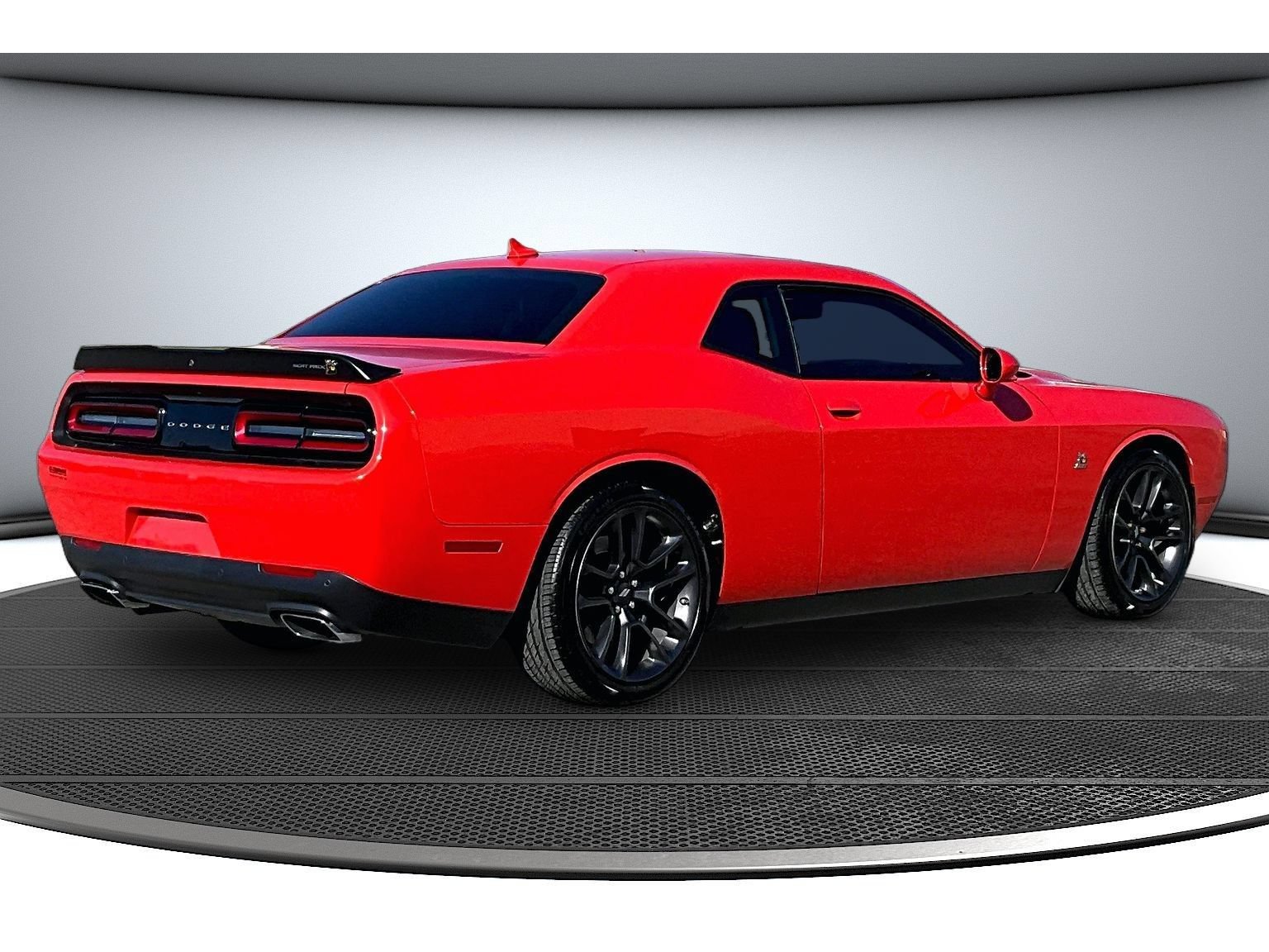 Used 2021 Dodge Challenger R/T Scat Pack w/ Driver Convenience Group RWD image 18