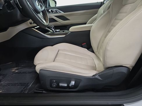 Used 2023 BMW M440i Convertible w/ Premium Package image 23