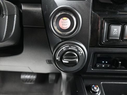 Used 2021 Nissan Titan PRO-4X w/ Pro-4x Convenience Package image 24