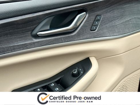 Used 2024 Jeep Grand Cherokee L Limited w/ Trailer Tow Package image 8