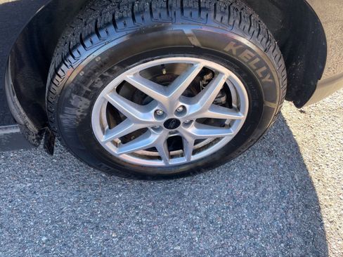 Used 2023 Ford Edge SEL image 31