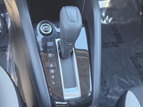 Used 2022 Nissan Versa SV image 15