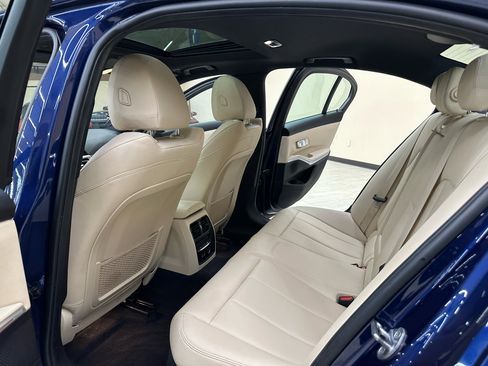 Used 2019 BMW 330i xDrive Sedan w/ Driving Assistance Package image 34