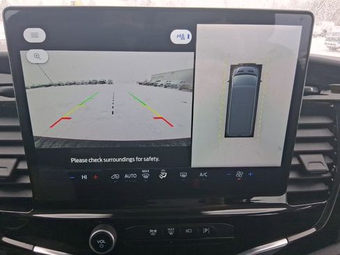 Used 2023 Ford Transit 350 XLT image 21