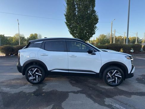 New 2026 Nissan Kicks SV image 8