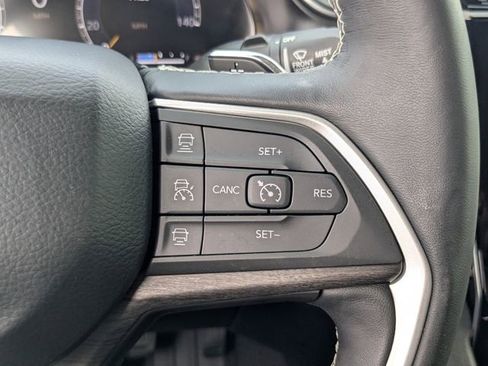 Used 2022 Jeep Grand Cherokee L Limited image 26