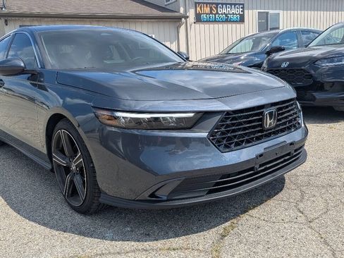 Used 2023 Honda Accord EX image 1