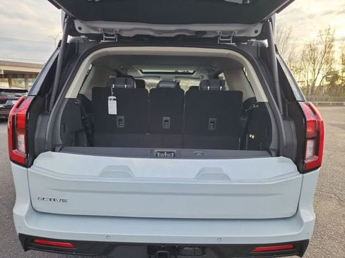 New 2025 Ford Expedition Active image 36