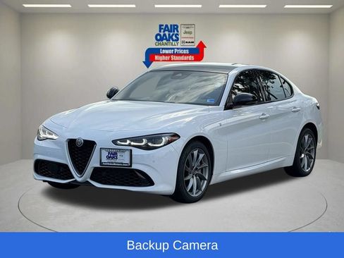 Used 2024 Alfa Romeo Giulia Ti w/ Active Assist Plus Package AWD/4WD image 3