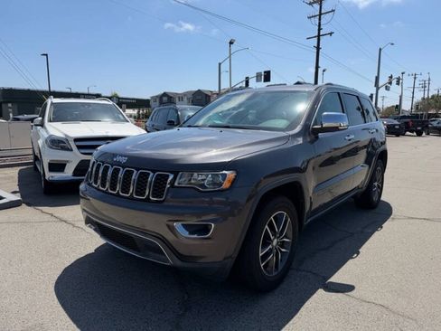 Used 2018 Jeep Grand Cherokee Limited RWD image 2
