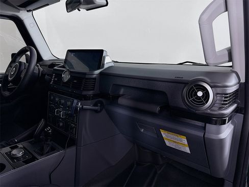 Used 2025 INEOS Grenadier Fieldmaster Edition image 27