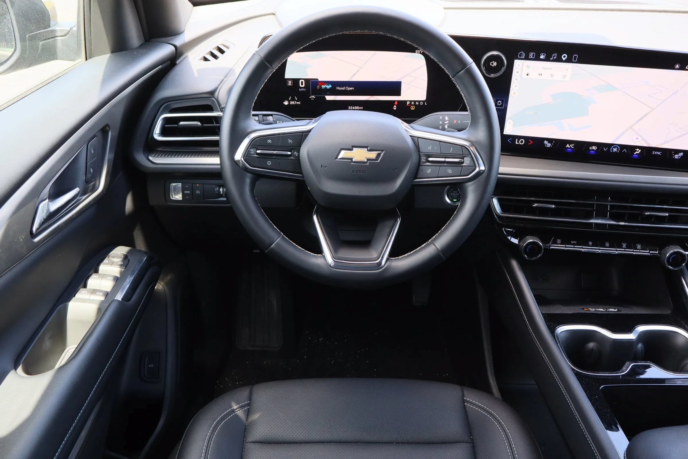 Used 2026 Chevrolet Traverse LT FWD image 21