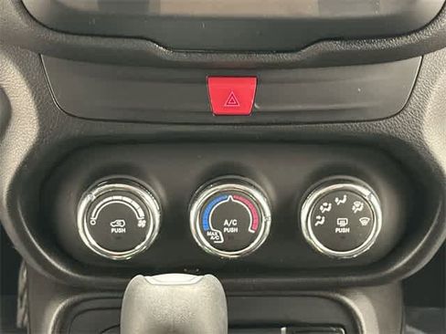 Used 2017 Jeep Renegade Sport w/ Power & Air Group image 13