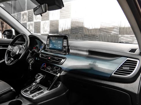 Used 2021 Kia Seltos S FWD image 10