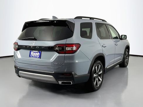 Certified 2024 Honda Pilot Touring image 5