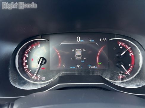 Used 2024 Toyota RAV4 Adventure image 25