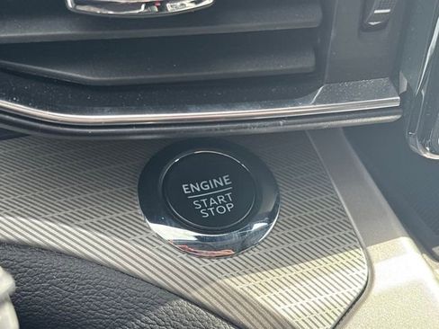 Used 2024 Ford Explorer XLT w/ Equipment Group 202A image 20