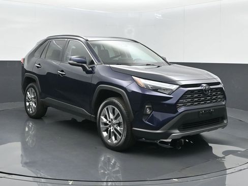 Used 2023 Toyota RAV4 Limited image 2