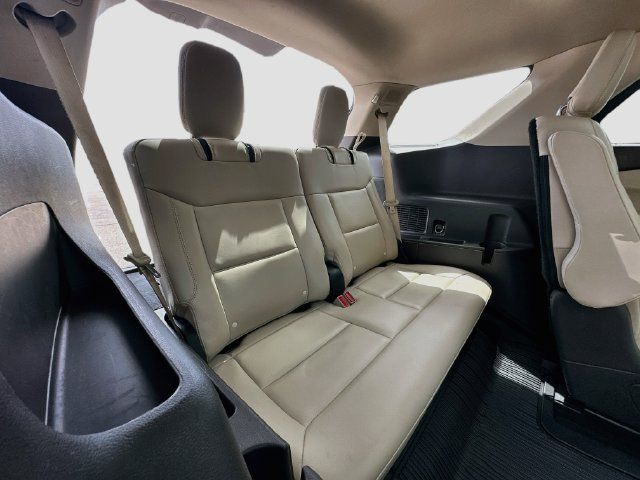 Used 2020 Ford Explorer Platinum w/ Premium Technology Package AWD/4WD image 32