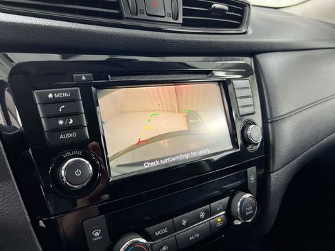 Used 2020 Nissan Rogue SV AWD/4WD image 15