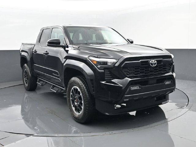 Used 2025 Toyota Tacoma TRD Off-Road w/ TRD Off Road Upgrade Package AWD/4WD image 24