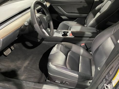 Used 2023 Tesla Model 3 Standard Range image 11