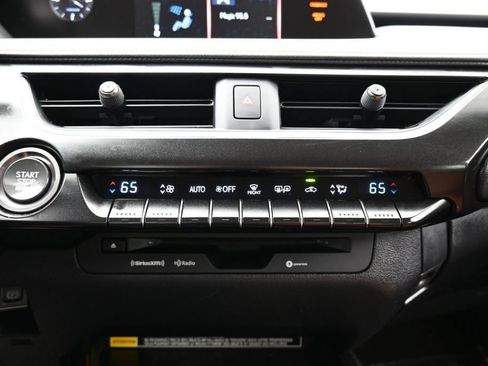 Used 2021 Lexus UX 200 w/ Accessory Package (Z2) FWD image 43