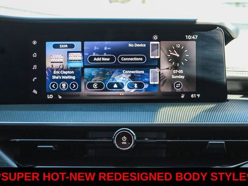Used 2025 Nissan Murano SV FWD image 14