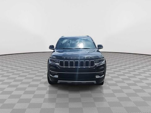 Used 2023 Jeep Wagoneer L Series II AWD/4WD image 3