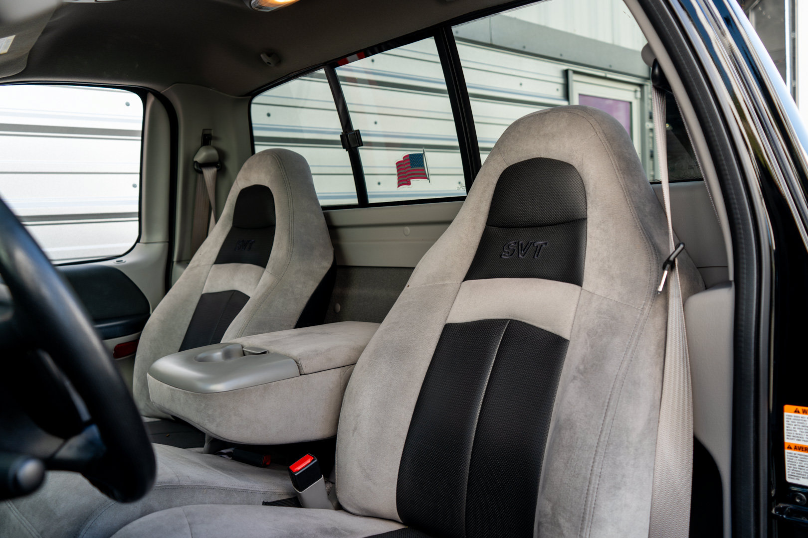 Used 2004 Ford F150 Lightning RWD image 9