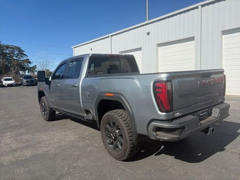 Used 2024 GMC Sierra 2500 AT4 w/ AT4 Premium Plus Package image 5