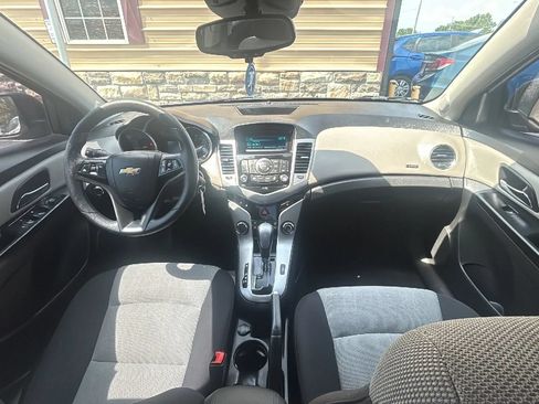 Used 2014 Chevrolet Cruze LS FWD image 21